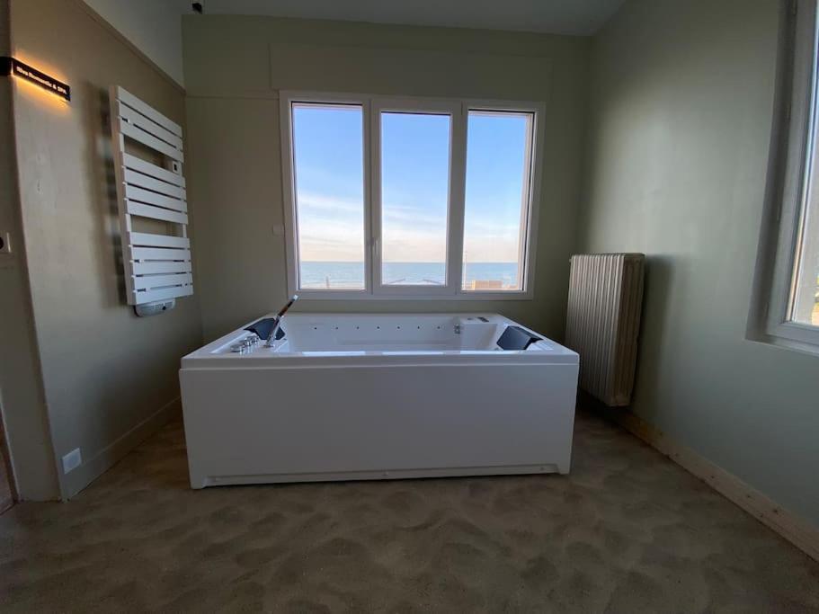 Spa Privatif Face Mer Riva Romantic & Spa Ouistreham Extérieur photo